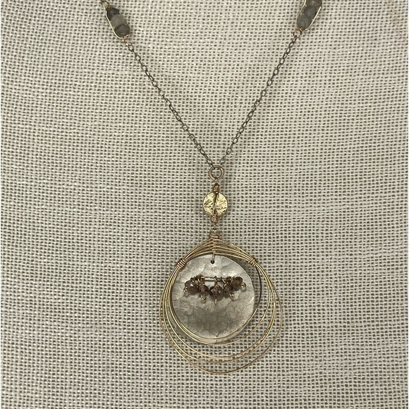 Laura J Mixed Metal Pendant Necklace Mixed Tones Excellent Condition - Picture 2 of 5